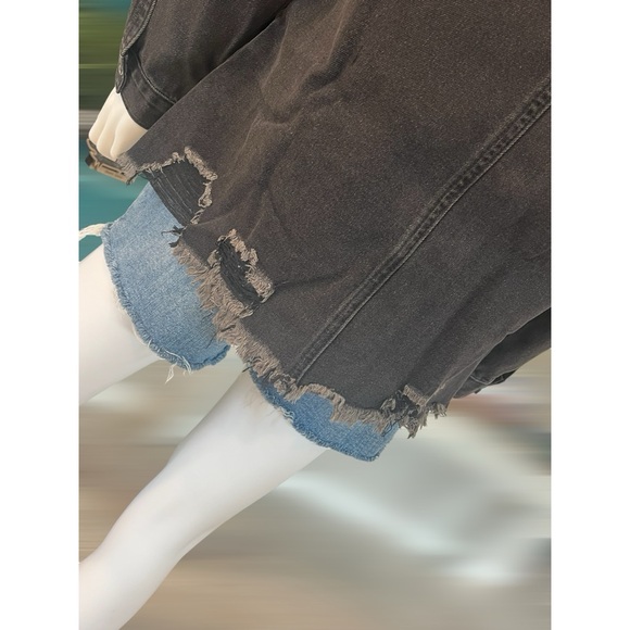 Sequin Santa frayed denim top/shacket S L XL - Picture 6 of 8